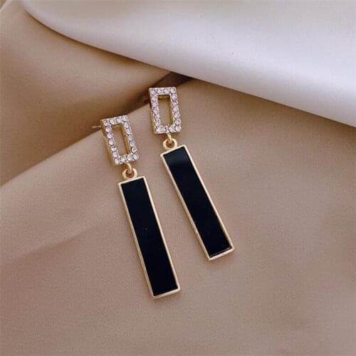 European and American fashion earring female contracted cold wind eardrop Korean version retro ancient ways web celebrity earrin