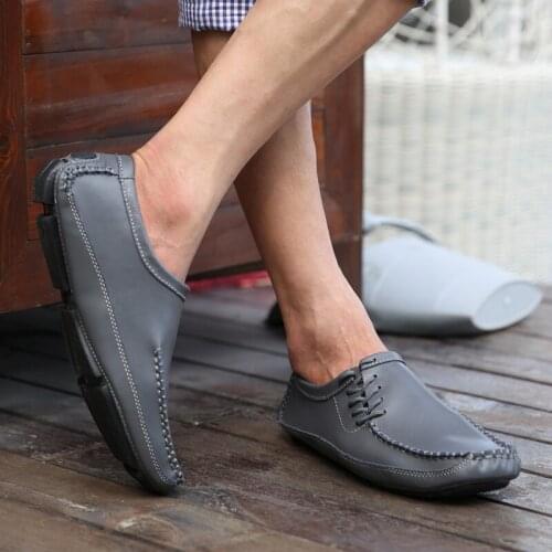 2021 New Fashion Handmade Retro Leisure Loafers Men Genuine Leather Flats Breathable Moccasins Slip on Outdoor Sneakers