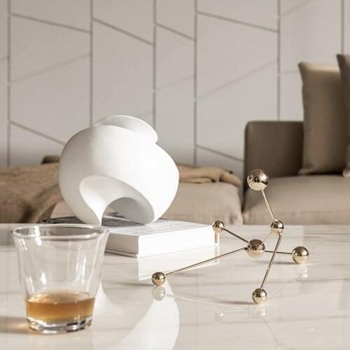 Abstract Modern Black And White Spiral Art Ornaments Nordic Home Cabinet Model Room Soft Decoration Display Accessories