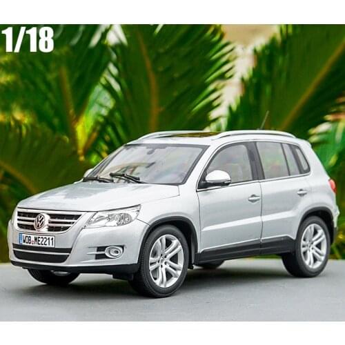 1/18 TIGUAN SUV Diecast Metal SUV Car Model Toys For Boy Gift Collection With New Box Free Shipping