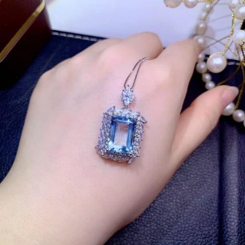 Exquisite Jewelry 925 Sterling Silver Inlaid Natural Sky Blue Topaz Girl Popular Retro Simple Style GEM PENDANT NECKLACE Support