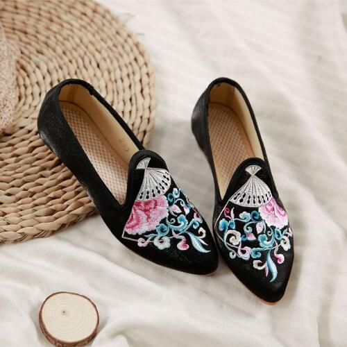 Chinese Style Old Cloth Shoes Hanfu with Chinese Ink Embroidery Flower Pointed Cloth Shoes Casual Womens Single Shoes