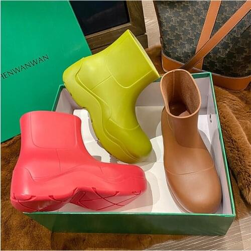 Brand 2020 new short boots avocado rain boots womens fashion wear water shoes big head short boots thick soled xbv rain shoes