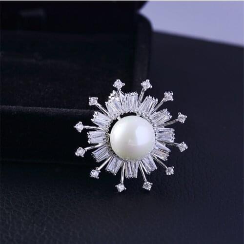 Simple Exquisite Womens Vintage Pearl Brooches Pins Crystal Zircon Geometric Flower-shaped Corsage Collar Buckle Broche Jewelry