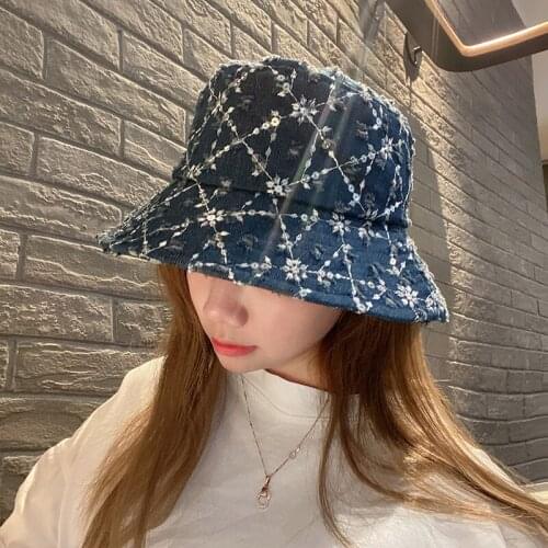 2021 New Jean Bucket Hat Womens Luxury Designer Sequins Fisherman Cap Glitter Worned Denim Panama Spring Summer Sunshade Bob Hat