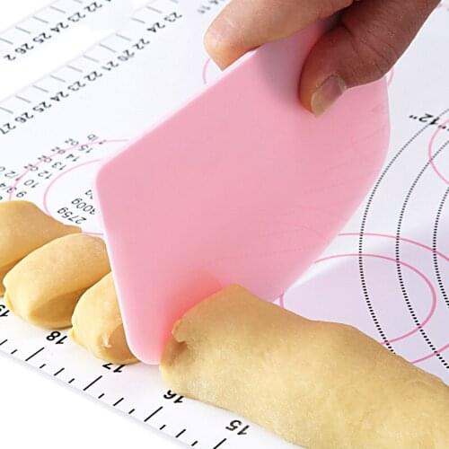 Pastry knife plastic spatula auxiliary food grade PP pink baking pastry knife toast cake cream dough pastry silicone spatula