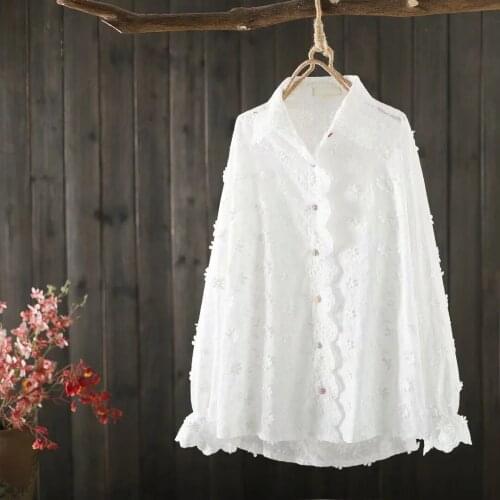 Oversized Loose Lace White Women Shirts Turn-Down Collar Flare Sleeved Loose Office Lady Elegant Outwear Tops