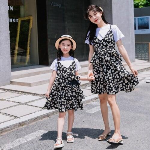 Mother And Daughter Clothes Sets Summer Family Matching Outfits Short Sleeve T-shirts Floral Sling Dress Mom Daughter 2pcs Suits