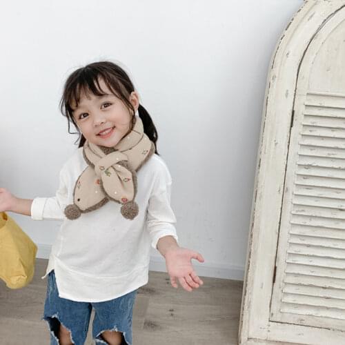 Autumn and Winter New Products Lamb Plush Childrens Scarf Quilted Men and Women Baby Hair Ball Cross Bib