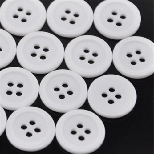 100pcs 15mm White Color 4 Holes Plastic Buttons Sewing Craft Scrapbooking Products PT126