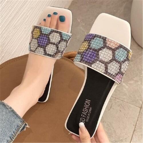 New Summer Women Color Crystal Slippers Glitter Flat Soft Bling Female Black Flip Flops Indoor Ladies Slides Hot Beach Shoes