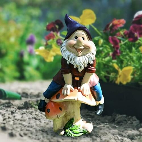 Funny Garden Gnome Gaughty Dwarf Landscape Lawn Resin Statue Gift Outdoor Garden Courtyard Accessories Backyard Home Decoration