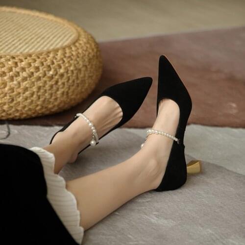 2021 Pearl Ankle Strap Buckle Shallow Pointed Toe Hoof Heels Women Mary Jane Shoes Fashion Retro 6cm High Heels Ladies Pumps