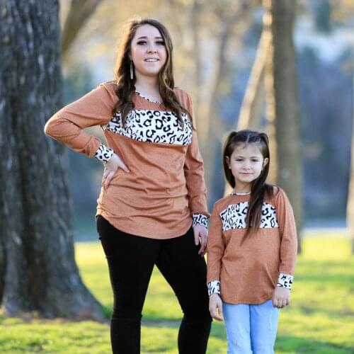 Long-sleeve Leopard Stitching Printing Mommy and Me Clothe Suit Family Matching Clothes Sets Mother Kids Matching T Shirts