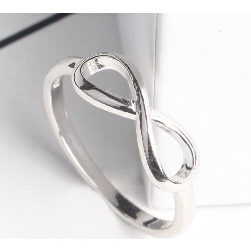 Fashion Smooth Inverted 8-shaped Ring Personality Simple Ladies Ring Jewelry Romantic Luxury Jewelry Gift Factory Wholesale