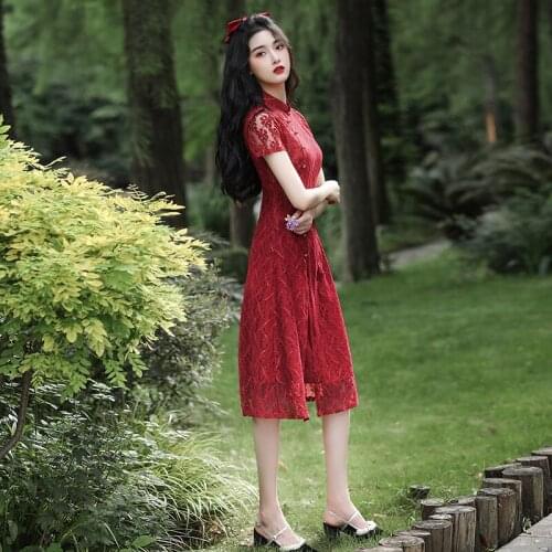 New 2021 Plus Size Low Neck Slim Fit Vintage Retro Qipao Chinese Style Dress for Women Lace Medium Long Term Daily Cheongsam