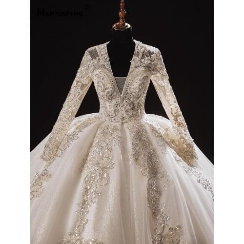 Luxury V-Neck Crystal Cathedral Train Full Sleeve Bridal Ball Gown 2021 New Arrival Lace Up Embroidery Appliques Wedding Dress