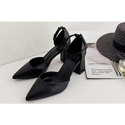 Ladies Sandals 2021 Summer Korean Fashion Square Toe Thick Heel Low One Word Buckle Womens Shoes Sexy Open Peep Toe Square Heel