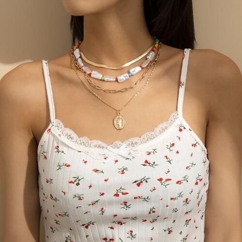 Gold Snake Chain Choker Necklace For Women Fashion Imitation Pearl Coin Portrait Statement Pendant Necklace Trend Jewelry