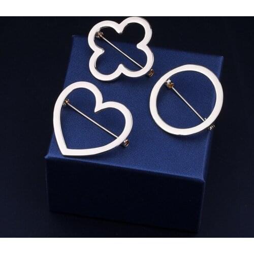 Fashion Brooch Simple Clothing Brooches for Women Pearl Lapel Pin Sweater Dress Brooch Pins Badge Buckle Accessories Coat brooch