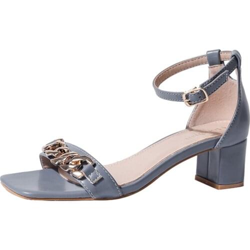 High Heeled Sandals Womens Summer 2021 New Korean Versatile Metal Decoration Thick Heeled Sandals Womens Fashion Shoes