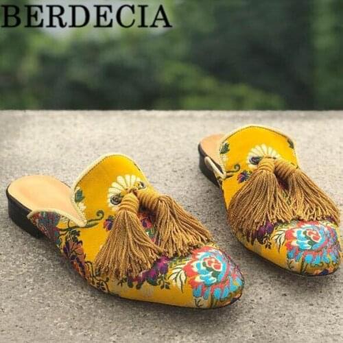Brand Berdecia Yellow Silk Flower Handmade Men Dress Shoes Slip-On Tassel Fashion Outdoor Flats Sole Casual Male Big Size