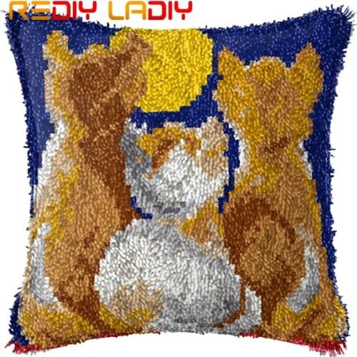 Latch Hook Cushion Under the Moon Cats Pillow Case Printed Color Canvas Acrylic Yarn Latched Pillow Crochet Cushion Cover Crafts