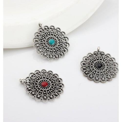 2pcs/lot 31MM Retro Zinc Alloy Round Charms Drop Oil Silver Hollow Flowers Charms Pendants For DIY Necklace Jewelry Accessories