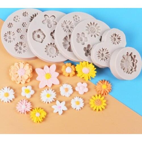Daisy Wild Chrysanthemum Flower Shape Silicone Mold Sugarcraft Chocolate Cupcake Baking Mold Fondant Cake Decorating Tools
