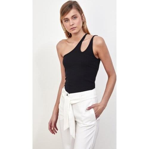 TRENDYOLMİLLA Summer Blouses