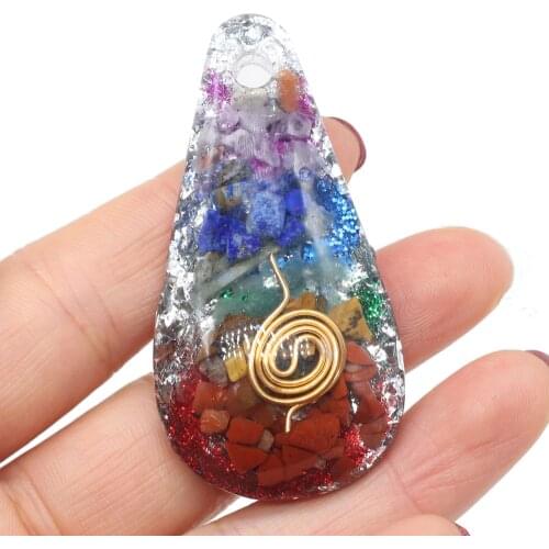 2021 New Reiki Healing Pendant Natural Chips Stone Energy Charms for Women DIY Necklace Making Jewelry Findings Exquisite Gift