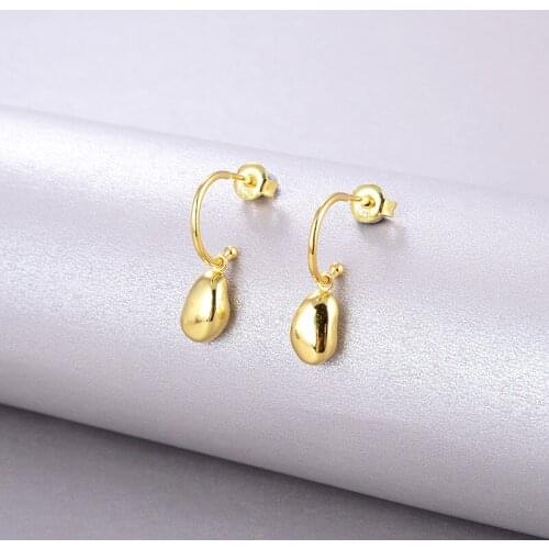 Niche high-end light luxury irregular beanie S925 silver elegant earrings for women