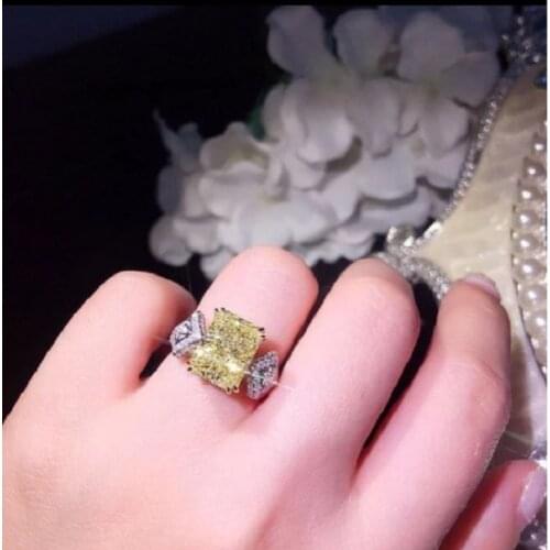 Customer customization 18K goldr ring and pendant DVVS moissanite