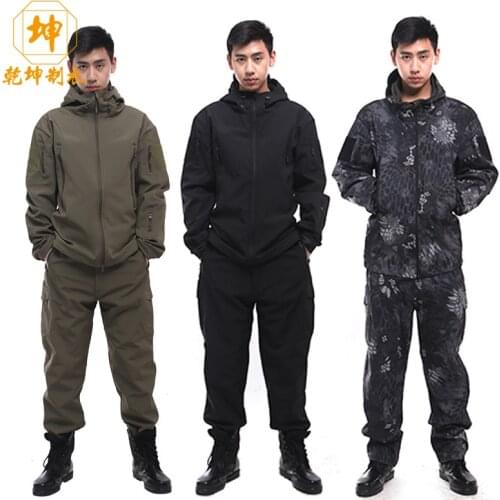 Sharkskin Softshell Jackets Men plus Velvet Thickening Hooded Tactical Coat Waterproof Warm Mountaineering Winter Suit