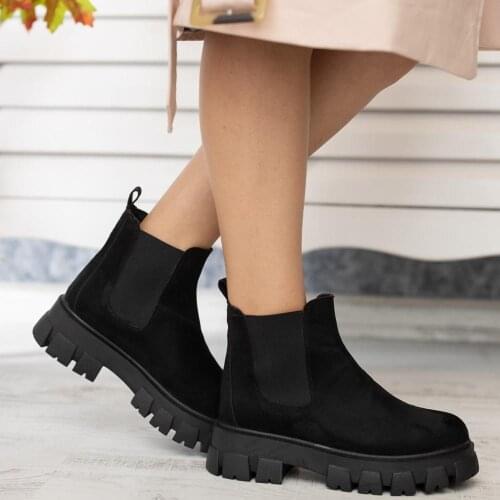 2020 women winter fashion boots suede material Black Layd shoes non-slip sole round toe stylish and suitable for daily use