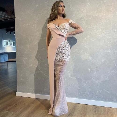 2020 Fashion Contrast Colors Off the Shoulder Sweetheart Long Sleeve Appliqued Lace Glitter Fabric Mermaid Prom Dresses