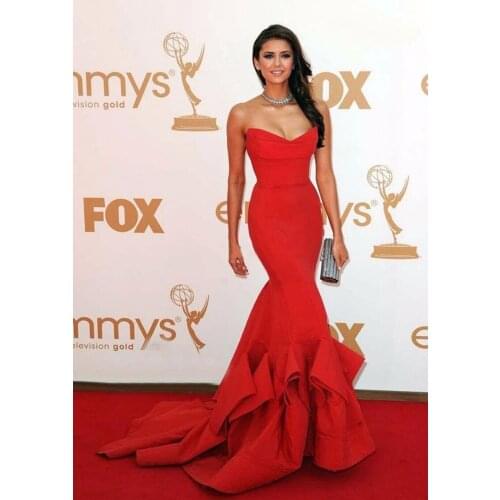 Fashion Red Celebrity Dresses Red Carpet Dresses Sweetheart Mermaid Ruffle Off the Shoulder Prom Dress