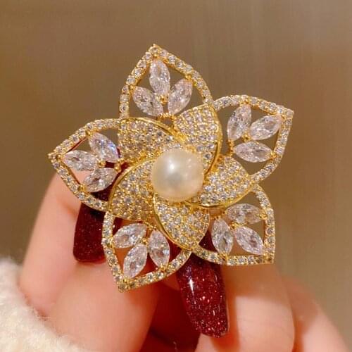 2021 New Sparkling AAA Cubic Zirconia Flower Brooch With Pearl High Quality Womens Brooches Jewelry Wholesale Dropshipping