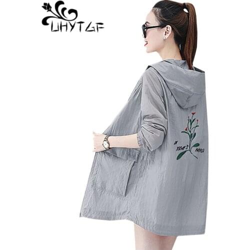 UHYTGF Korean 6XLOversized tops coat women fashion embroidered hooded summer sunscreen clothing Anti-UV outdoor thin jacket 1677