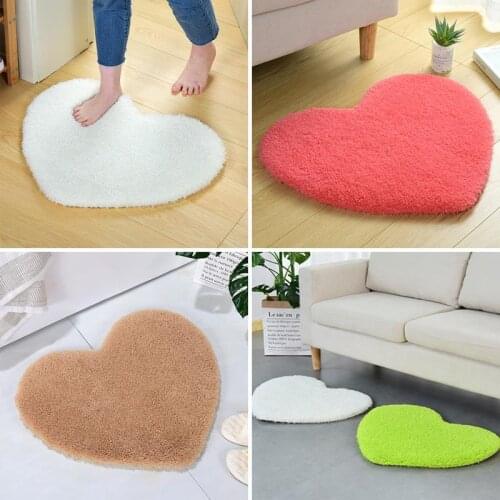 Creative Heart Shaped Soft Plush Carpet Water Absorbent Non-Slip Bathroom Rug Floor Mat Kitchen Mat for Living Room Decor