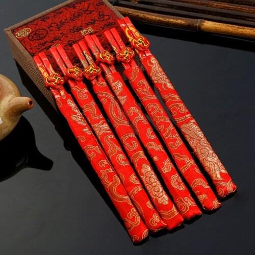 Wedding Supplies Joyful Wedding Chopsticks 10 Pairs New Couple Exquisite Dragon and Phoenix Chopsticks Auspicious Bride Dowry