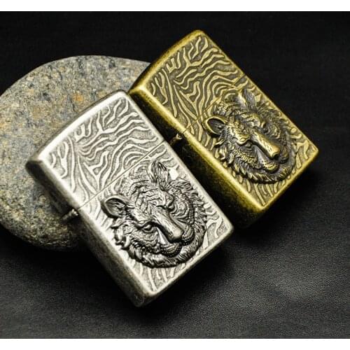 Kuboy Bronze Brush with Ancient Silver Brush with Front and Back Silk Etched Patch Animal Head Kerosene Lighters