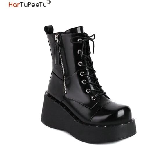 Fall Winter Girls Ankle Boots Patent Leather Cool Motor Style Wedges Women Gothic Black Rivets Decorate Cross-Tied Platform Shoe