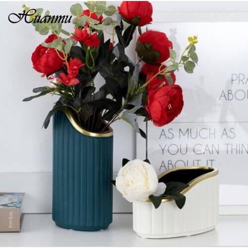 Nordic Home Ceramic Vase Decoration Ornaments Crafts Handmade Vase Special-Shaped Striped Bottle Living Room Cabinet Room Decor