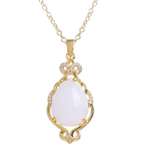 Bettyue Fashion Arrival Delicate Neckalce Tiny Zirconia With Intricate Decoration Charming Jewelry Women Fancy Party Ornament