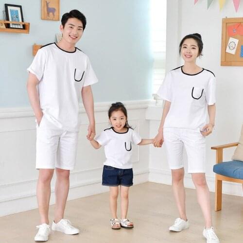 JIANDIAN Clothes For A Family Photo Shoot