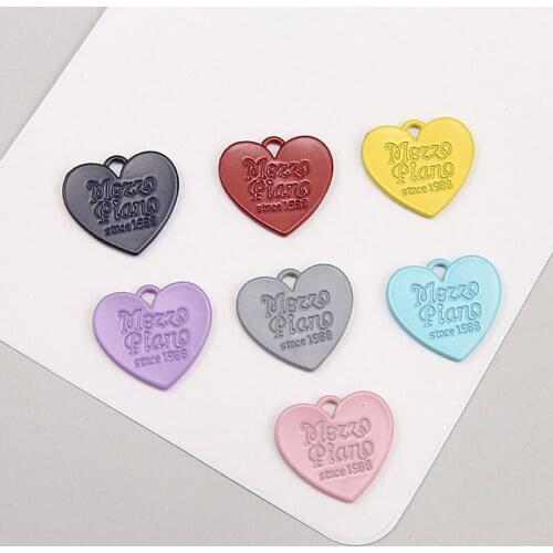 10pcs Spray Paint Love Shape Alloy Enamel Charms Letters Heart Pendants Earrings Handmade Charms DIY Jewelry Accessories FX110