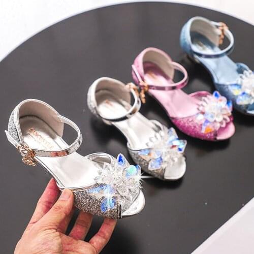 Girls Sandals 2020 Summer Girls Little Princess Shoes Non-Slip Soft Bottom Big Children Crystal Sandals Performance Heel Shoes