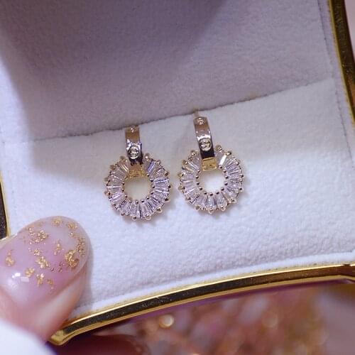 Shiny Side New Accessories Crystal Geometric Stud Earrings for Women Fashion Jewelry Simple Style Zirconia Earrings
