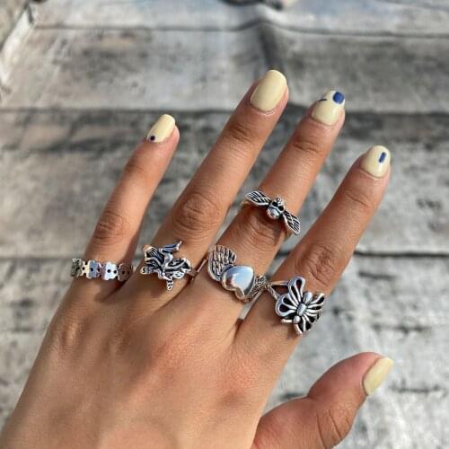 2021 Retro Gothic Grimace Finger Ring Womens Glamour Punk Heart Wing Butterfly Cupid Ring Jewelry Gift